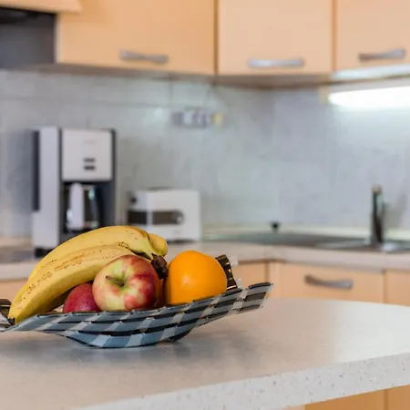 דירה Sea View Reno W/garage ספליט