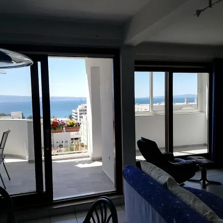 Apartment Sea View Reno W/garage Split
