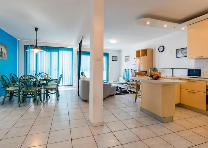 Apartment Sea View Reno W/garage *