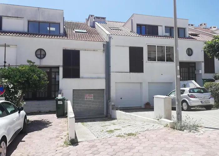 Sea View Reno W/garage * Split