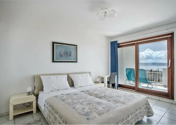 Sea View Reno W/garage