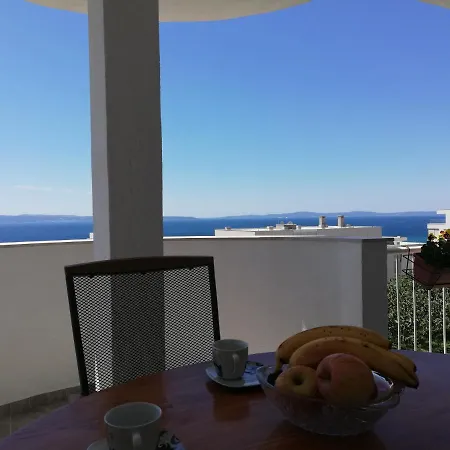 Sea View Reno W/garage Lejlighed
